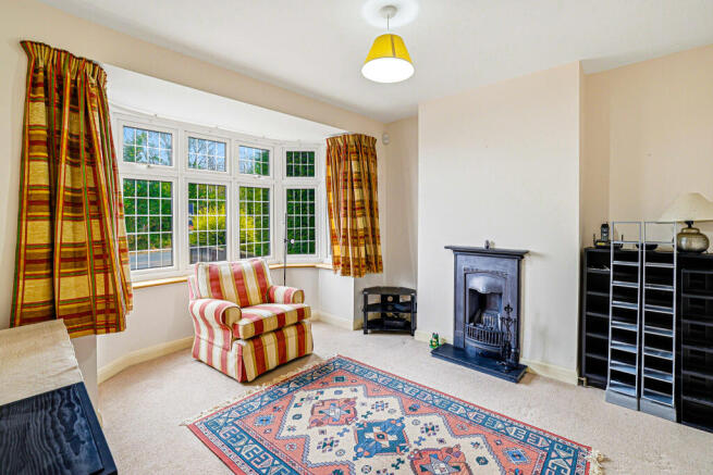 Sunnings Lane, Upminster, RM14 photo 4