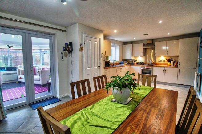 Kitchen/Dining Room