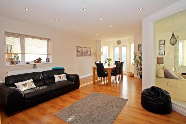 Family & Dining Area