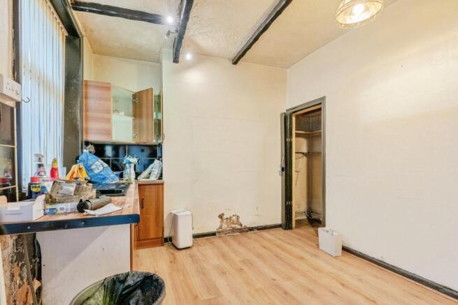 2 bed Terraced for sale Image 6