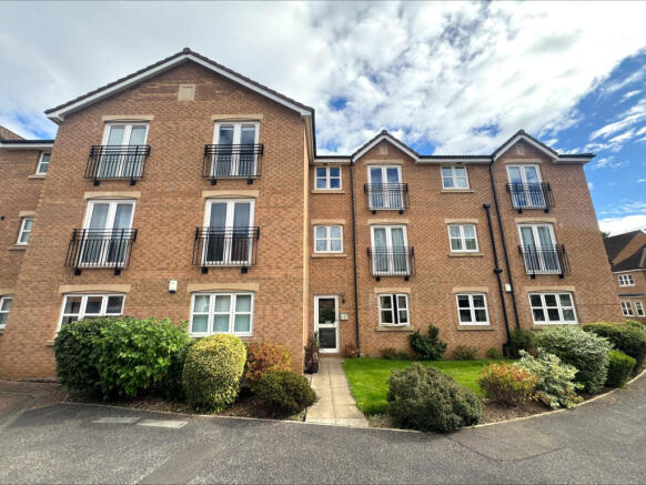 1 Bedroom Ground Floor Apartment