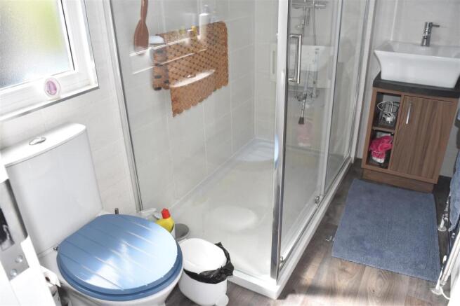 2 bed Park Home for sale Image 7