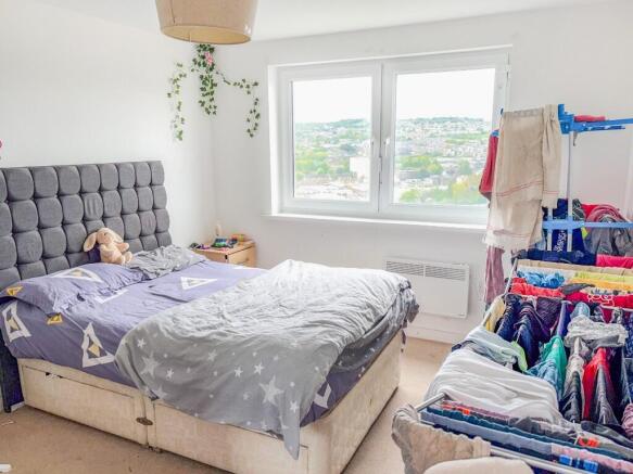 2 bed Flat for sale Image 5