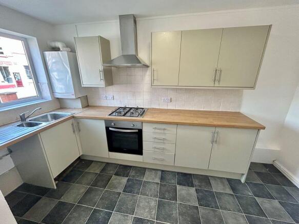 Ruabon Road, Wrexham photo 4