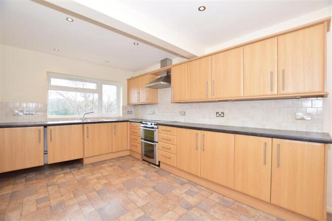 Kitchen/ Breakfast Room