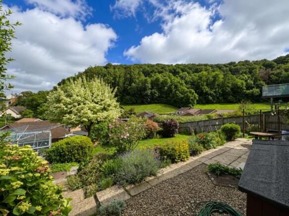 28 Five Acres, Garden3.jpg