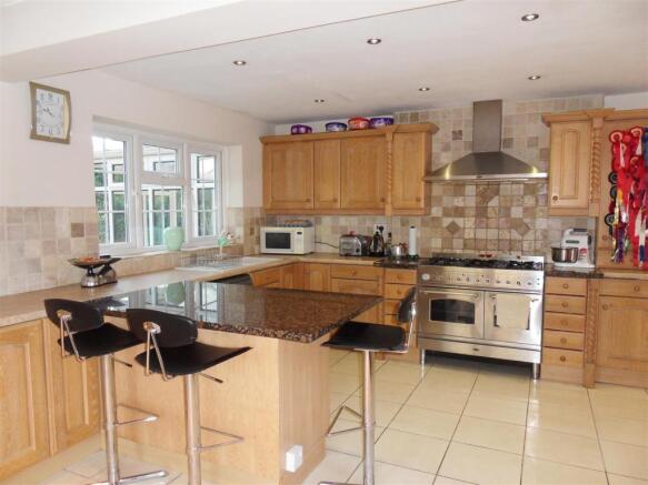 Fitted Living Kitche