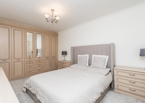 4 bed Detached for sale Image 4
