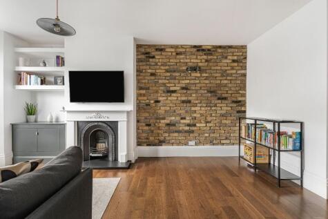 Maybank Road, London, E18