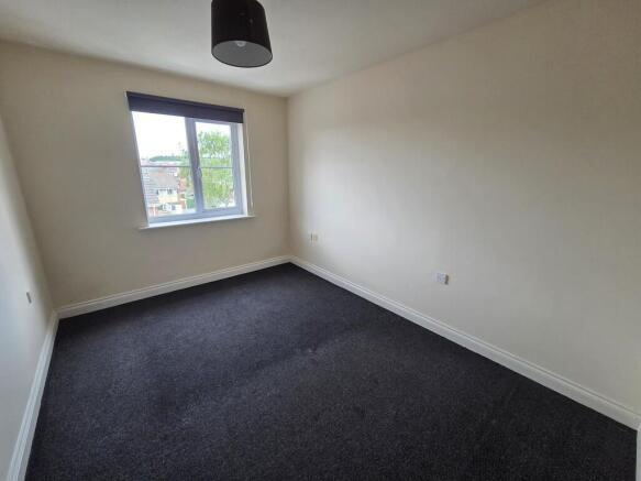 2 bed Apartment to rent Image 6