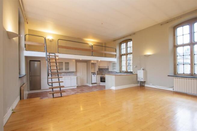 1 Royal Patriotic Building 001.jpg