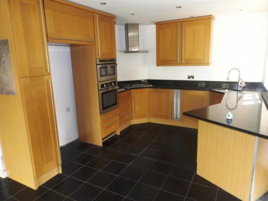 Fitted Kitchen