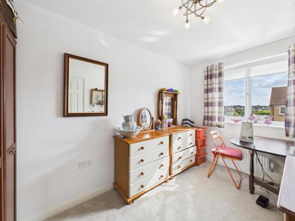 3 bed Detached for sale Image 9