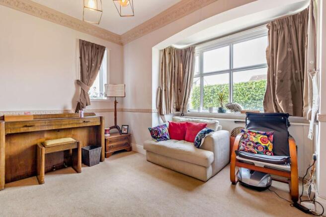 3 bed Semi-Detached for sale Image 5