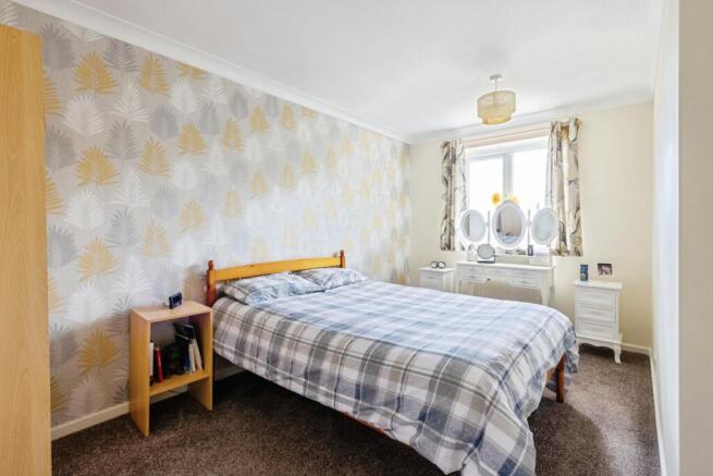 3 bed Town House for sale Image 9