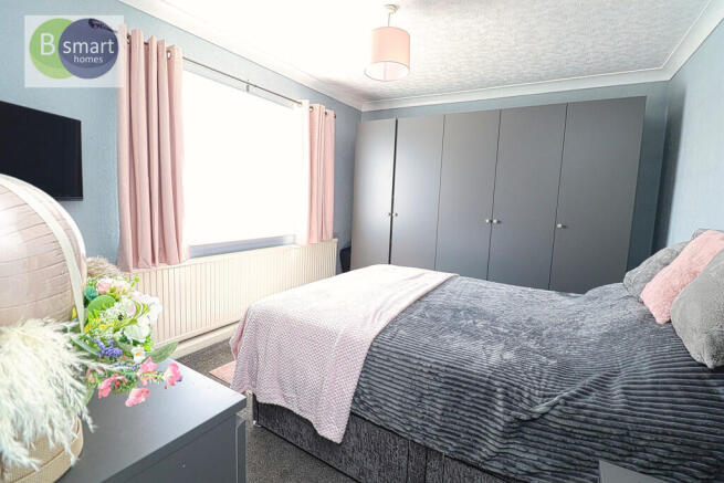 3 bed Semi-Detached for sale Image 6