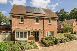 3, Lowther Close, Chertsey KT16 9FH