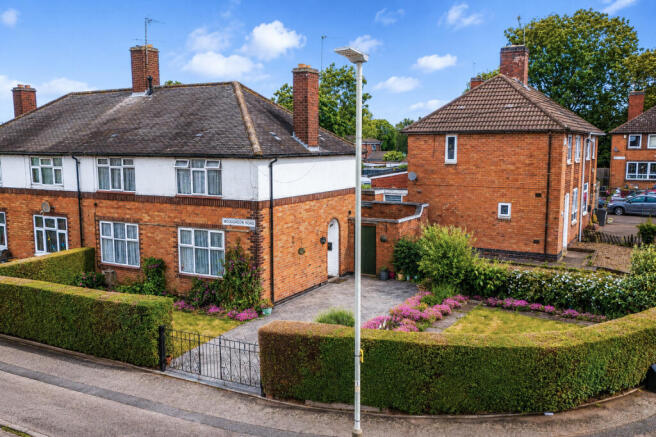 FRONT EXT. 4