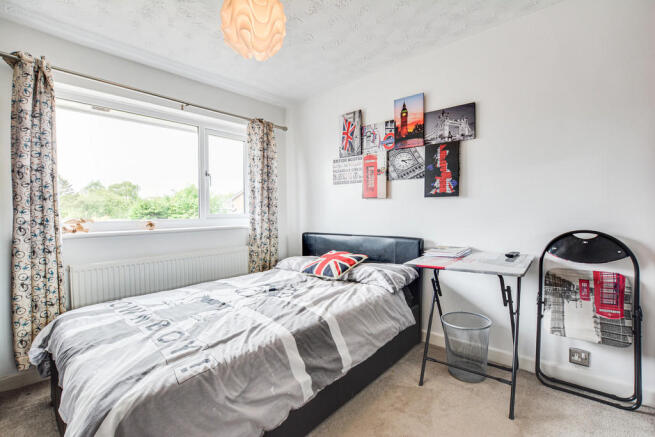 BEDROOM 2