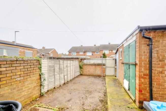 3 bed Terraced to rent Image 12