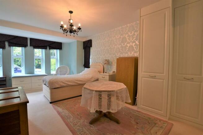 Bedroom 1.JPG