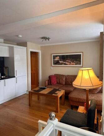 2 bed Apartment to rent Image 5