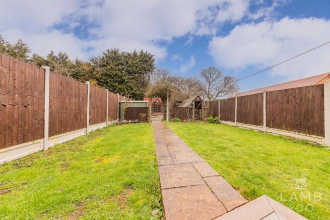 Frinton-Road-Frinton-on-Sea-semi-detached-house-IM