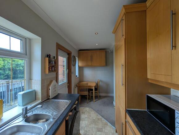 2 bed Terraced for sale Image 5