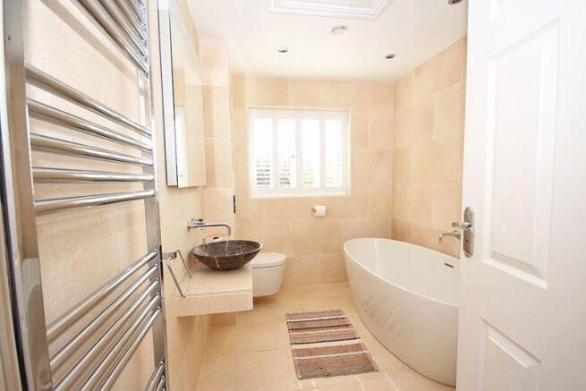 Family bathroom 