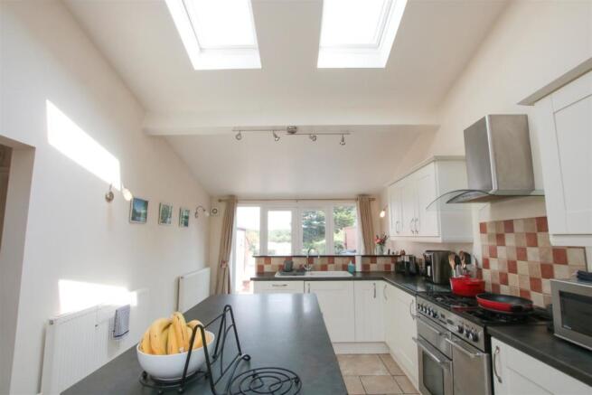 BEAUTIFUL OPEN PLAN LIVING/ DINING/ KITCHEN