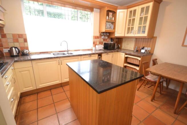 Kitchen/Breakfast Rm
