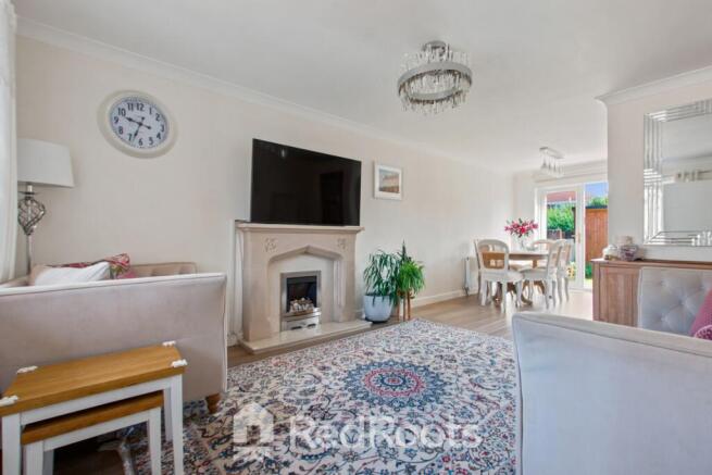4 bed Detached for sale Image 12