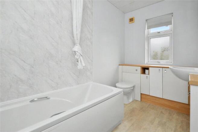 3 bed Terraced for sale Image 7
