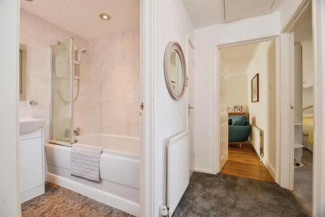 2 bed Detached Bungalow for sale Image 11