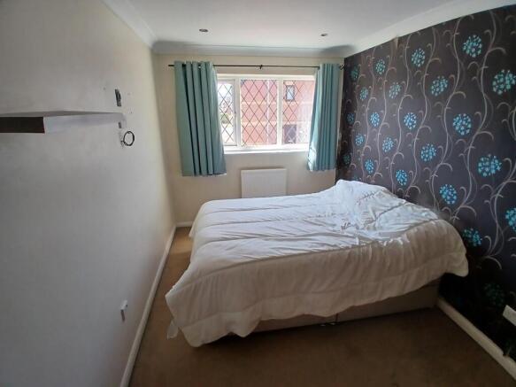 3 bed Semi-Detached for sale Image 9