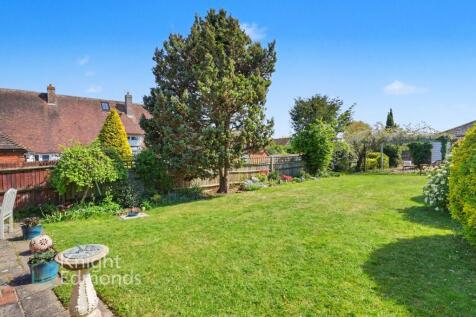 Laddingford, Manor Farm, ME18