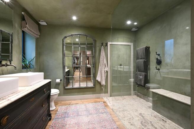 Master Ensuite