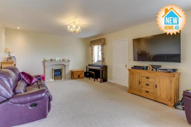 LOUNGE: