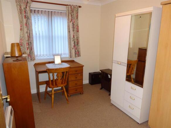 BEDROOM 2