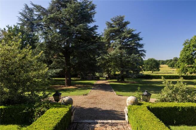 7 bed Detached for sale Image 7
