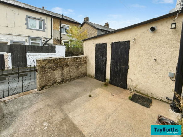2 bed Terraced for sale Image 10