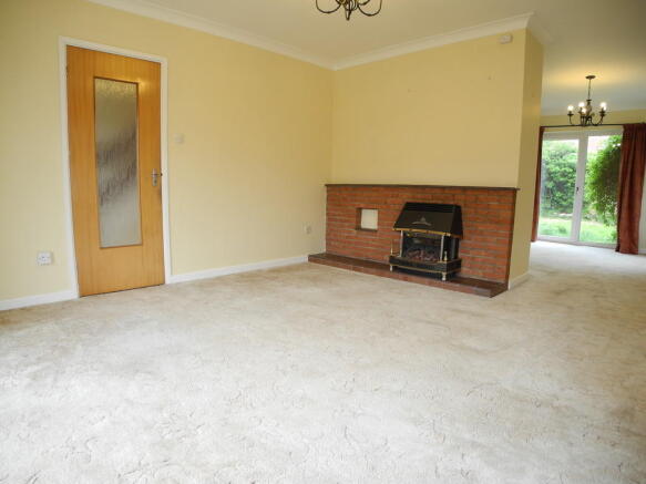 Lounge 1