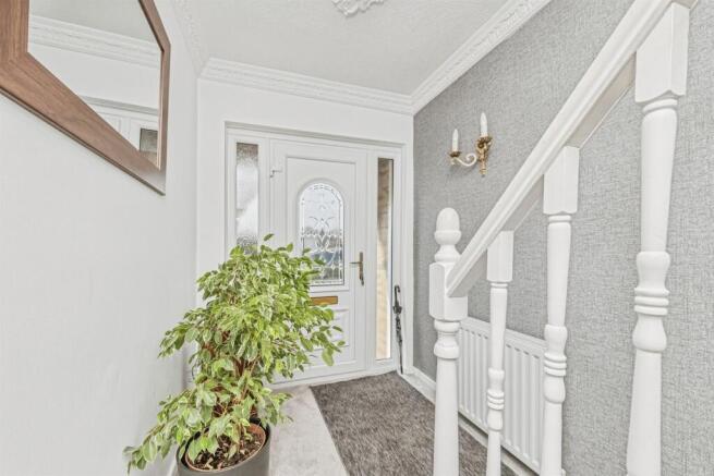 3 bed Semi-Detached for sale Image 7