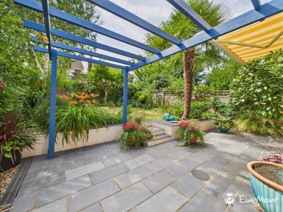 CAM02877G0-PR0081-STILL016