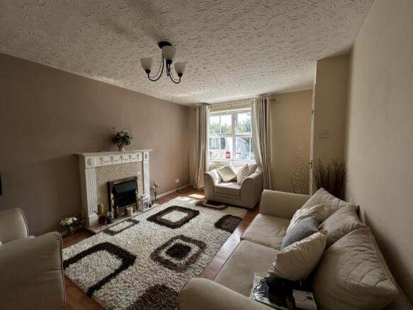 Bure Grove, Willenhall, West Midlands, WV13 photo 4
