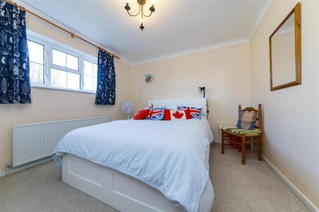 22 Unwin Close (2 of 28).jpg