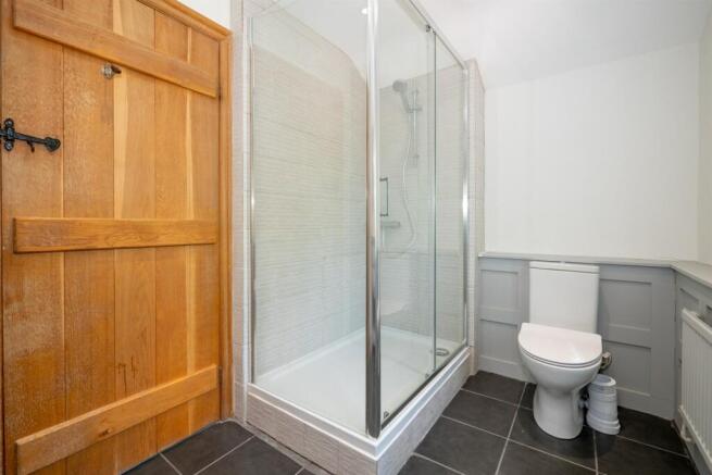 En-Suite Bathroom