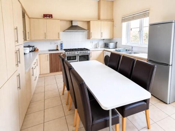 Kitchen (1)