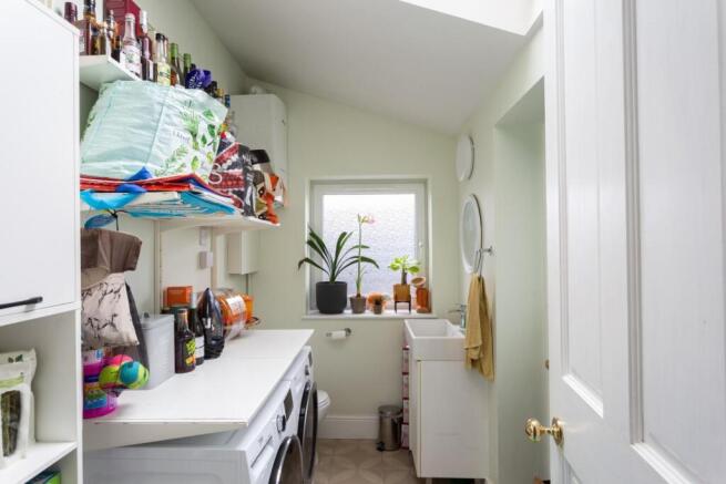 2 bed Terraced for sale Image 6