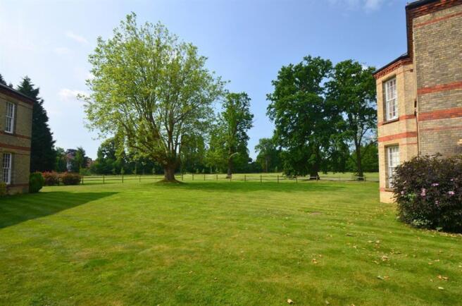 Gladstone House, Horton Crescent, Epsom - KT19 8BW